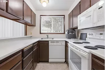 600 Cherry Dr #8, Eugene, OR 97401 - Photo 4