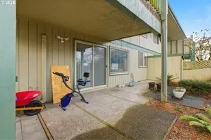 600 Cherry Dr, Eugene, OR 97401 - Photo 40