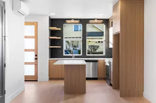 2932 SE 62nd Ave, Portland, OR 97213 - Photo 2