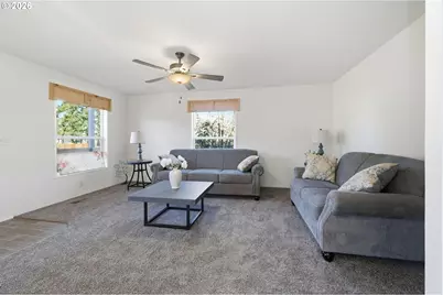 1423 31st St, Springfield, OR 97477 - Photo 6