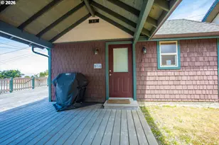 94255 3rd St, Gold Beach, OR 97444 - Photo 20