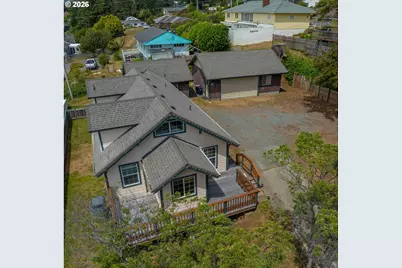 94255 3rd St, Gold Beach, OR 97444 - Photo 2
