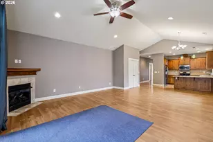 1020 N Juniper St, Canby, OR 97013 - Photo 8