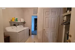 3220 Crescent Ave, Eugene, OR 97408 - Photo 22