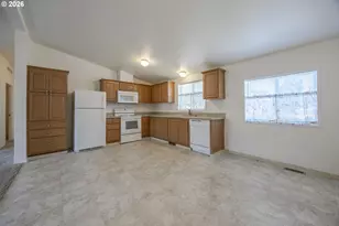 1699 N Terry St, Eugene, OR 97402 - Photo 14