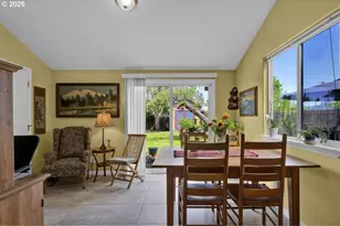 1522 E Washington Ave, Cottage Grove, OR 97424 - Photo 18
