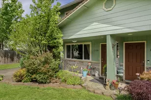 1522 E Washington Ave, Cottage Grove, OR 97424 - Photo 4