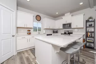 1458 N Siltstone Ave, Newberg, OR 97132 - Photo 10