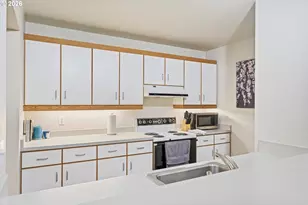 1710 S Harbor Way, Portland, OR 97201 - Photo 10