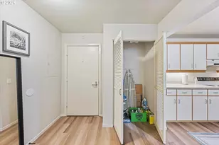 1710 S Harbor Way, Portland, OR 97201 - Photo 6