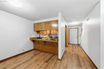 1369 City View St, Eugene, OR 97402 - Photo 8