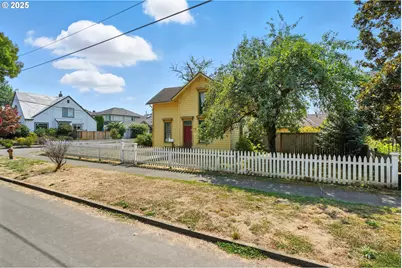 4272 SE Washington St, Portland, OR 97215 - Photo 6