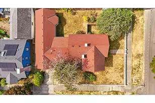 4272 SE Washington St, Portland, OR 97215 - Photo 42