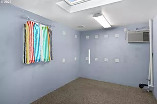 2488 W Lorraine Ave, Roseburg, OR 97471 - Photo 30