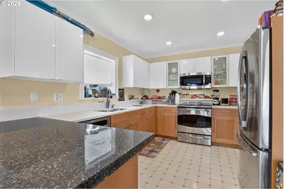 531 N Bridgeton Rd #2, Portland, OR 97217 - Photo 12