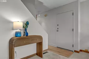 2376 SW Cedar St, Portland, OR 97205 - Photo 4