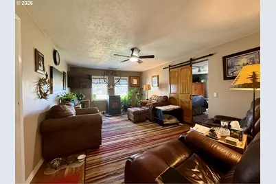 39340 Shelburn Dr, Scio, OR 97374 - Photo 16