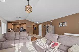 4942 Holly St, Springfield, OR 97478 - Photo 6