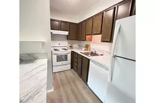 11040 SW Greenburg Rd, Portland, OR 97210 - Photo 10
