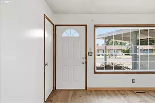 2270 Hoyt St SE, Salem, OR 97302 - Photo 4
