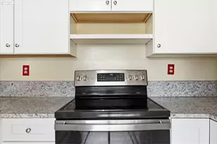 2270 Hoyt St SE, Salem, OR 97302 - Photo 8