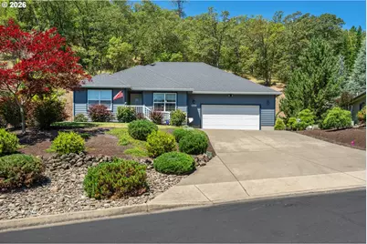1530 NE Rocky Dr, Roseburg, OR 97470 - Photo 1