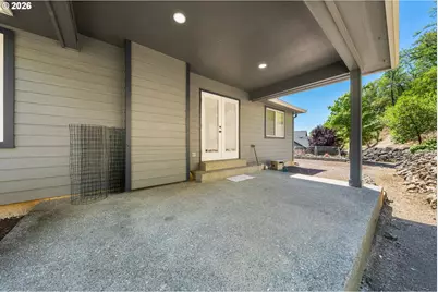 1530 NE Rocky Dr, Roseburg, OR 97470 - Photo 24