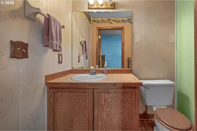 1050 NW Jackson St, Hillsboro, OR 97124 - Photo 28