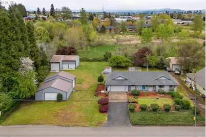 1050 NW Jackson St, Hillsboro, OR 97124 - Photo 1