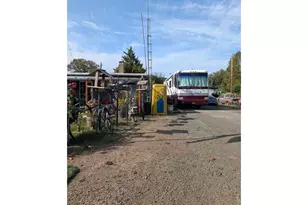 591 NW Douglas Blvd, Winston, OR 97496 - Photo 10