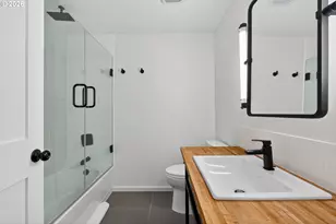 9843 SW 2nd Ave, Portland, OR 97219 - Photo 28