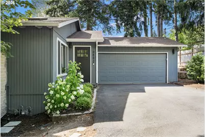 9843 SW 2nd Ave, Portland, OR 97219 - Photo 2