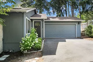 9843 SW 2nd Ave, Portland, OR 97219 - Photo 2