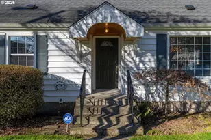 1403 18th Ave, Longview, WA 98632 - Photo 2
