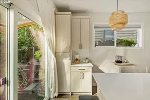 519 N Cook St, Portland, OR 97227 - Photo 18
