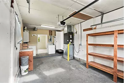1955 Johnson St, North Bend, OR 97459 - Photo 18