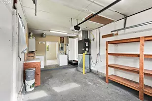 1955 Johnson St, North Bend, OR 97459 - Photo 18