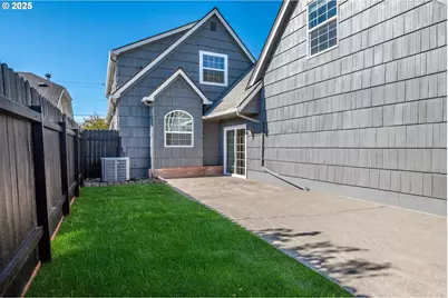 1 SW D St, Castle Rock, WA 98611 - Photo 28