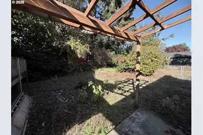 5517 SE Harold St, Portland, OR 97206 - Photo 8
