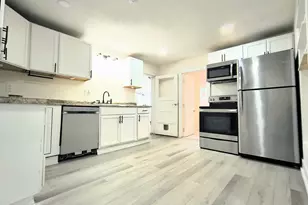 254 N Dean St, Coquille, OR 97423 - Photo 2