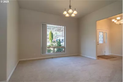 1737 NE Shale Ct, Roseburg, OR 97470 - Photo 20