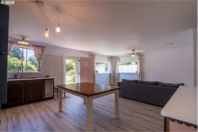135 Laurel St, Gleneden Beach, OR 97388 - Photo 30