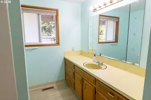 1080 Hope Ave NW, Salem, OR 97304 - Photo 34