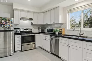 11937 NE Holladay St, Portland, OR 97220 - Photo 4