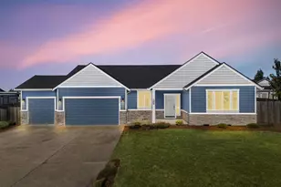 405 NE Berry St, Sublimity, OR 97385 - Photo 1