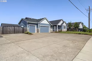 405 NE Berry St, Sublimity, OR 97385 - Photo 2