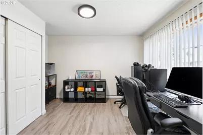 12406 SE Raymond St, Portland, OR 97236 - Photo 20