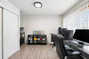12406 SE Raymond St, Portland, OR 97236 - Photo 20