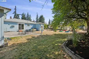 12406 SE Raymond St, Portland, OR 97236 - Photo 32
