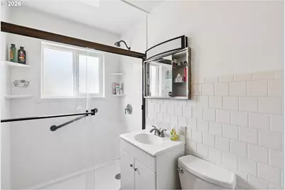 12406 SE Raymond St, Portland, OR 97236 - Photo 22